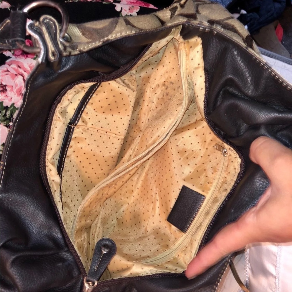 Guess Handbag - Picture 6 of 6